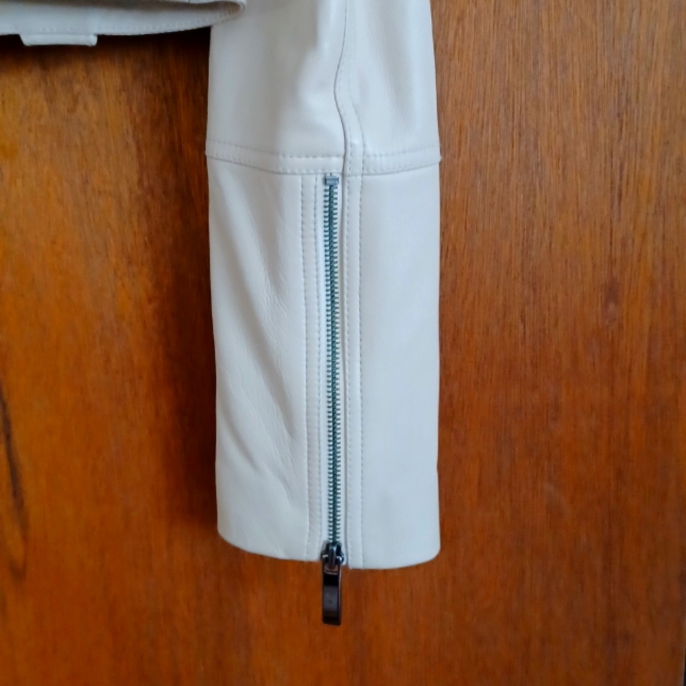 Women's Designer Jacket - Picture 3 of 5